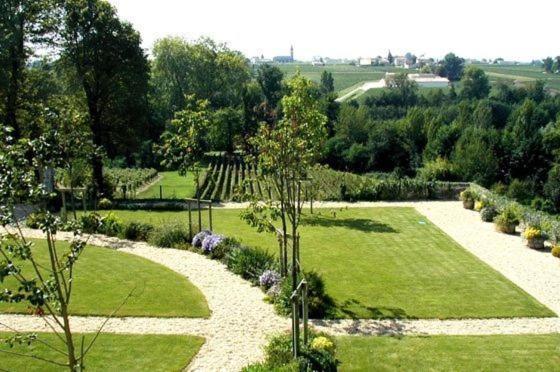 Chateau Belles Graves Bed & Breakfast Pomérols Eksteriør bilde