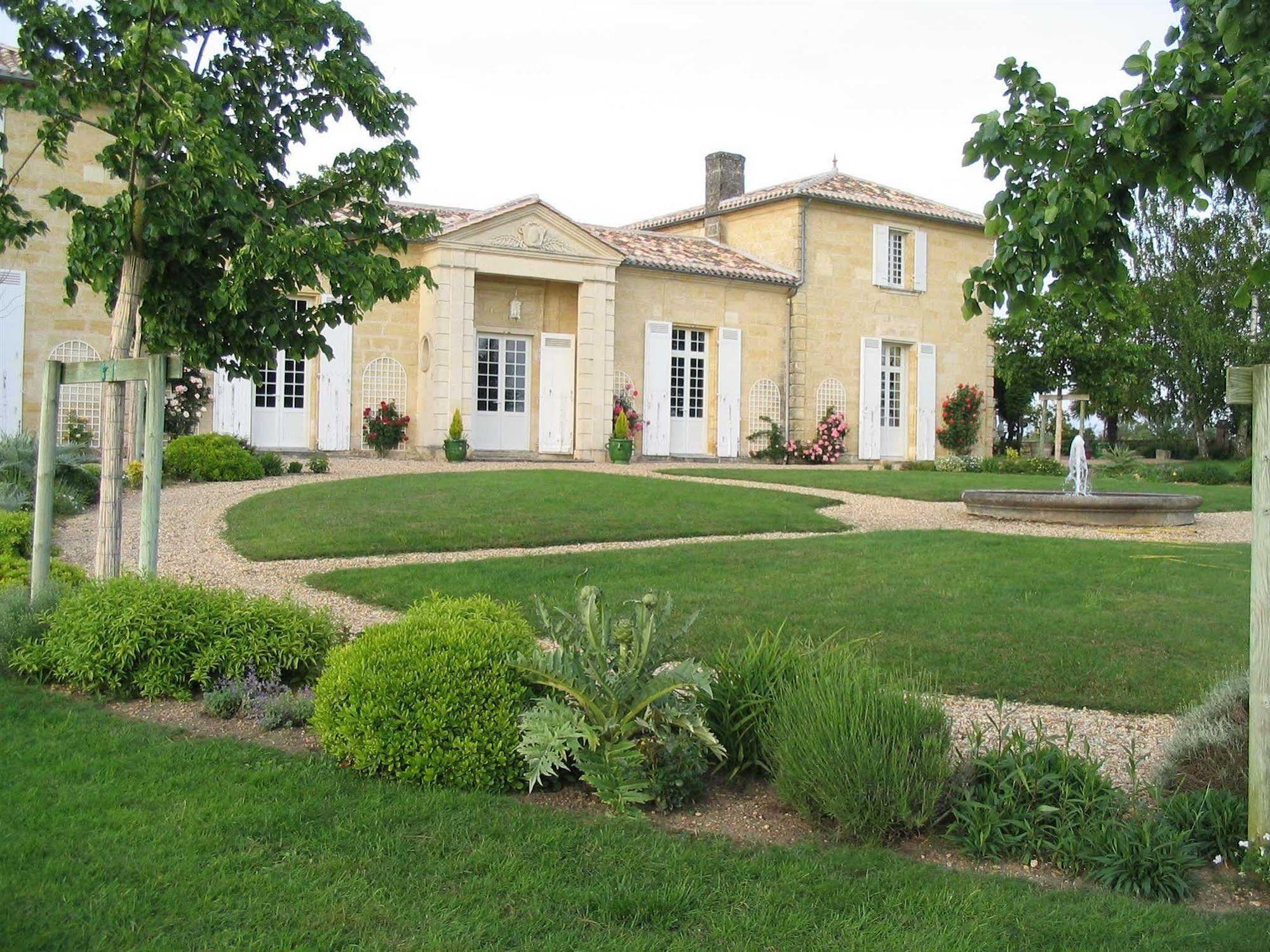 Chateau Belles Graves Bed & Breakfast Pomérols Eksteriør bilde