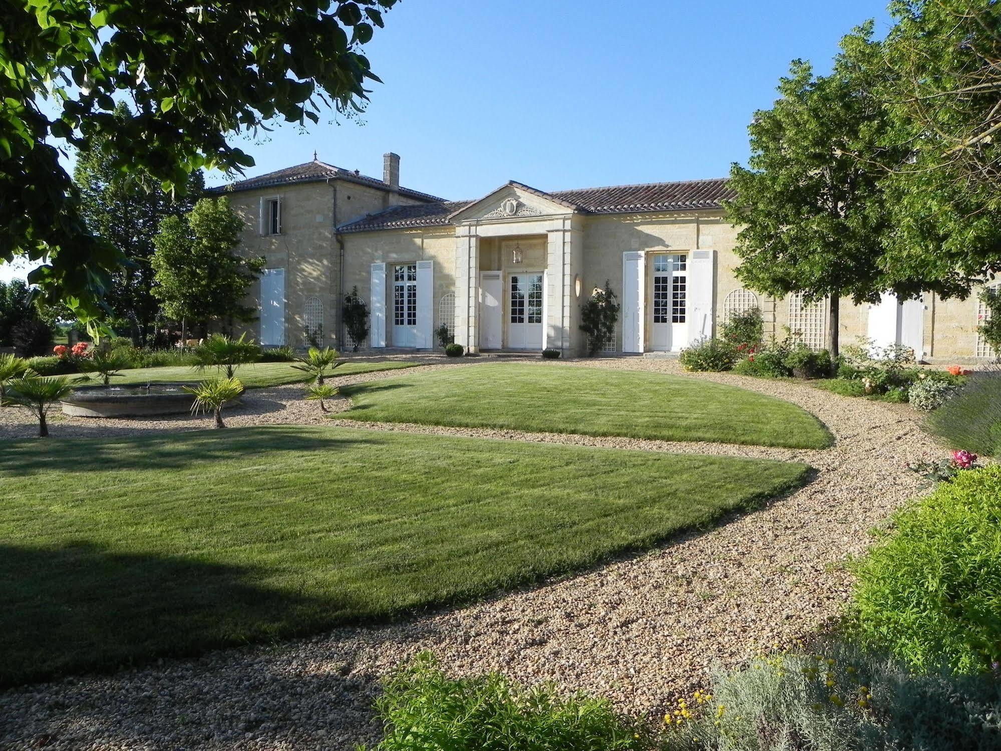 Chateau Belles Graves Bed & Breakfast Pomérols Eksteriør bilde